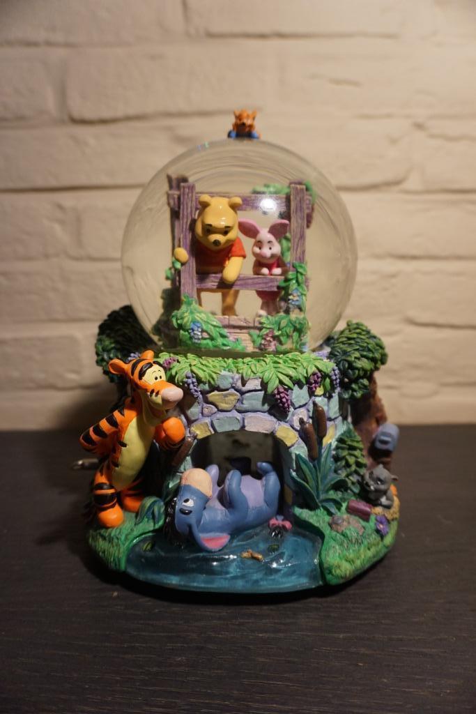 walt disney winnie the pooh sneeuwbol met muziek - 21,5 cm, Verzamelen, Disney, Winnie de Poeh of vrienden, Ophalen of Verzenden