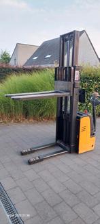 Hyundai 10ES elektrische stapelaar, Zakelijke goederen, Machines en Bouw | Heftrucks en Intern transport, Ophalen, Stapelaar