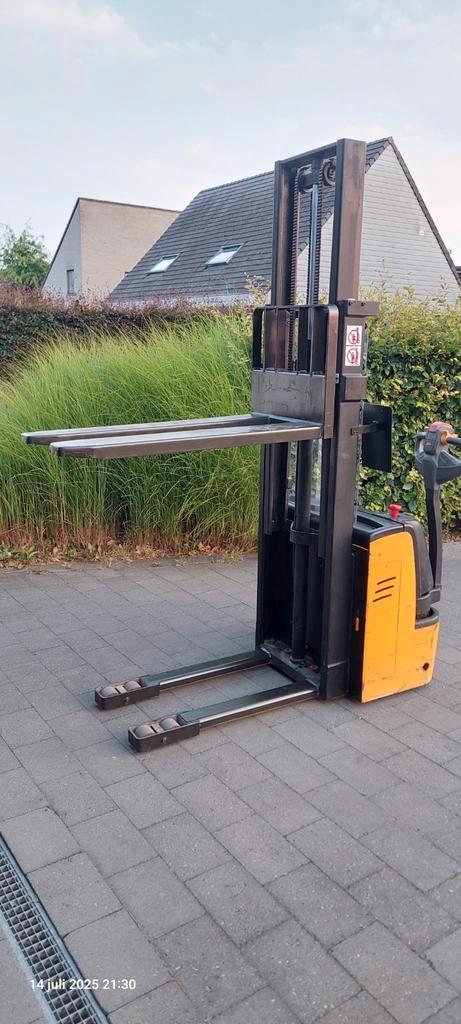 Hyundai 10ES elektrische stapelaar, Zakelijke goederen, Machines en Bouw | Heftrucks en Intern transport, Stapelaar, Ophalen
