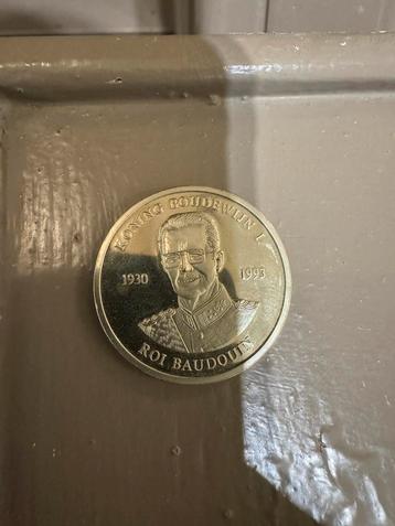 Zilveren munt koning boudewijn van België. beschikbaar voor biedingen