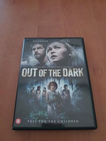 OUT OF THE DARK (Engelstalige bovennatuurlijke thriller) beschikbaar voor biedingen