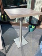 Table haute + 2 tabourets, Comme neuf