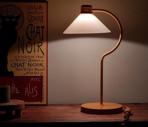 Gele Vintage Tafellamp 80's ( 55 cm hoog ) WERKEND, Huis en Inrichting, Lampen | Tafellampen, Gebruikt, 50 tot 75 cm, Metaal, Ophalen