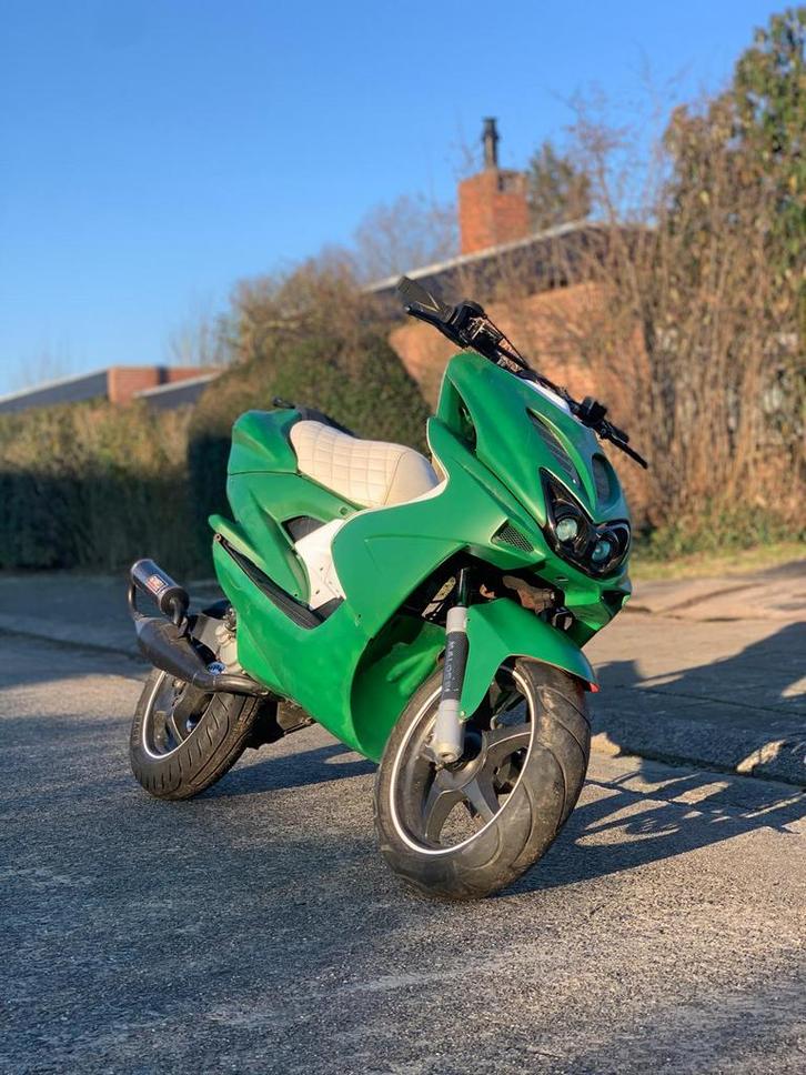 Aerox klasse B, Vélos & Vélomoteurs, Scooters | Yamaha, Utilisé, Aerox, Classe B (45 km/h), Essence, Enlèvement