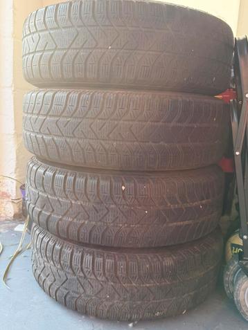 4 winterbanden pirelli 195/65R15 beschikbaar voor biedingen