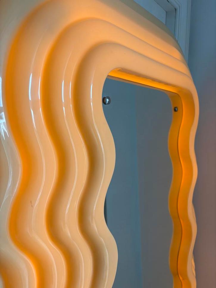 Originele Ultrafragola spiegel door Ettore Sottsass, Antiek en Kunst, Antiek | Spiegels, Ophalen