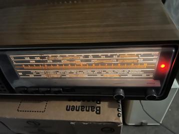 Schitterende vintage radio in uitstekende staat beschikbaar voor biedingen