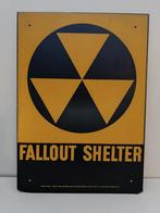 Plaque Vintage USA année 60 / Fallout Shelter, Collections, Enlèvement ou Envoi, Utilisé