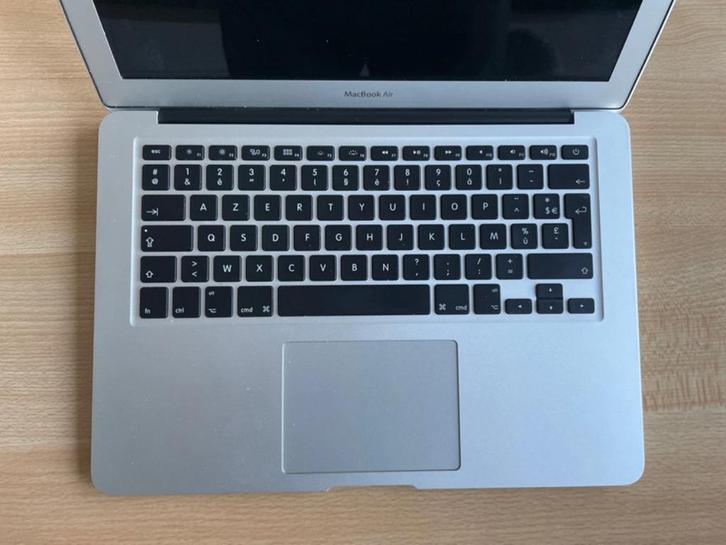 Macbook Air 2017 - start niet op (zwart scherm), Computers en Software, Apple Macbooks, Niet werkend, MacBook Air, 13 inch, 8 GB