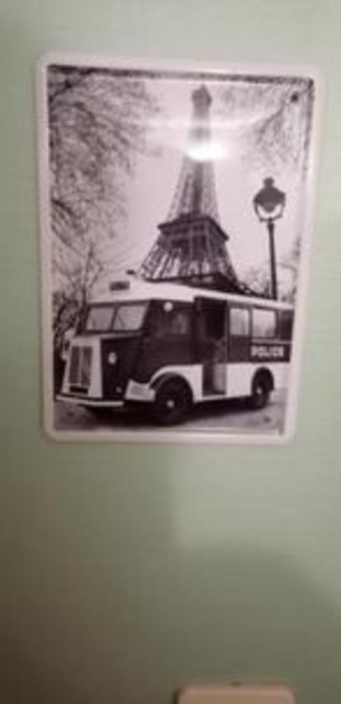 Plaque métallique bus police 10x15 cm petit tb état, Huis en Inrichting, Woonaccessoires | Lijsten, Zo goed als nieuw, Minder dan 50 cm