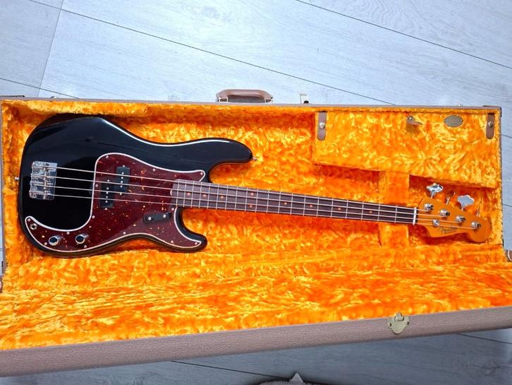 Fender American Original Precision Bass uit de jaren 60, Muziek en Instrumenten, Snaarinstrumenten | Gitaren | Bas, Zo goed als nieuw