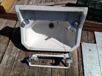 lavabo beschikbaar voor biedingen