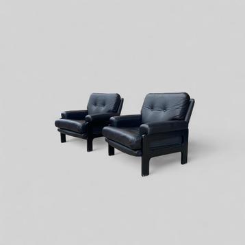 Set zwarte vintage fauteuils beschikbaar voor biedingen