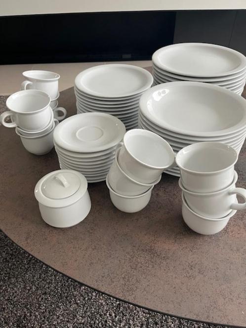 Eschenbach servies white - moet dringend weg, Antiek en Kunst, Antiek | Servies compleet, Ophalen