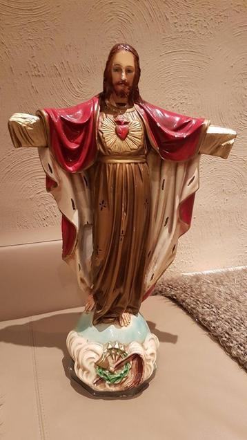 Zeer oud Christusbeeld beschikbaar voor biedingen