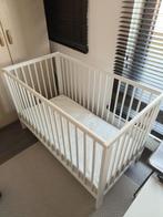 Babybed Gulliver Ikea en toebehoren, Kinderen en Baby's, Kinderkamer | Bedden, Ophalen, Zo goed als nieuw, Minder dan 140 cm, Matras