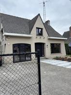 Charmante 3 slaapkamer vila van ca. 150m² TE KOOP, Turnhout, 2200 Herentals, 500 tot 1000 m², Vrijstaande woning