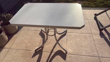 Toffe tafel met centrale poot 70/110  doe een bod beschikbaar voor biedingen