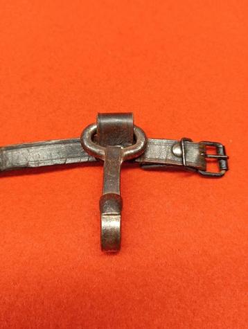 ABBL / attache de gourde / Belgique Mai 40 beschikbaar voor biedingen