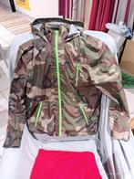 Lichte jas van Bershka in middengroene kleuren - in zeer goe, Maat 48/50 (M), Ophalen of Verzenden, Bershka, Gedragen