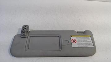 ZONNEKLEP LINKS Kia Sportage (SL) (01-2010/02-2016) beschikbaar voor biedingen