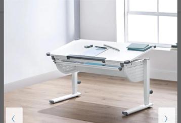 Bureau ergonomique  disponible aux enchères