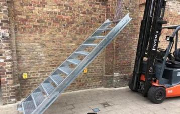 industrie trap beschikbaar voor biedingen