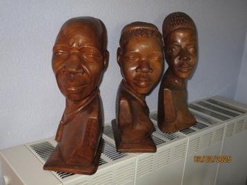 3 AFRIKAANSE HOUTEN BEELDEN  beschikbaar voor biedingen