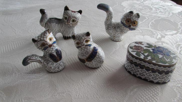 Beeldjes in Cloisonné, Antiek en Kunst, Antiek | Brons en Koper, Koper, Ophalen