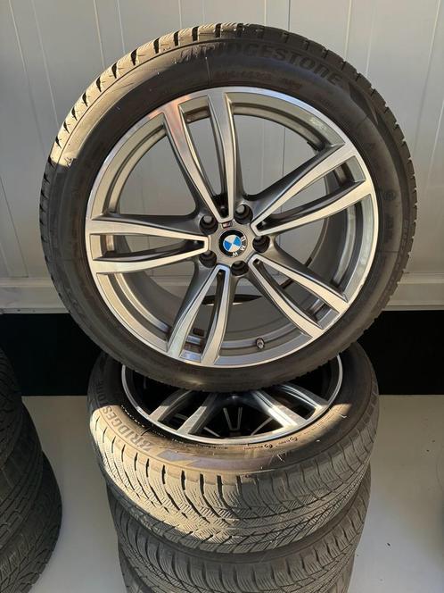 Jantes BMW séries x5 et 5 avec pneus hiver, Autos : Pièces & Accessoires, Pneus & Jantes, Pneu(s), Pneus hiver, 19 pouces, 245 mm