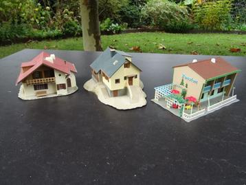 Lot met pension en 2 woonhuizen beschikbaar voor biedingen