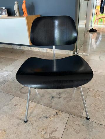 Eames Vitra DCM stoel zwart essen beschikbaar voor biedingen