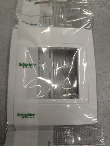 Schneider Electric Unica schakelaars en stopcontacten nieuw beschikbaar voor biedingen