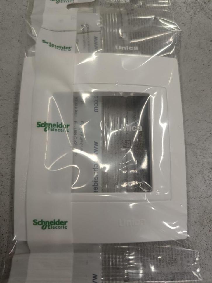 Schneider Electric Unica schakelaars en stopcontacten nieuw, Doe-het-zelf en Bouw, Elektriciteit en Kabels, Nieuw, Stopcontact