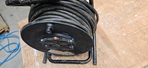 elektrische kabelrol 40m, Doe-het-zelf en Bouw, Elektriciteit en Kabels, Gebruikt, Ophalen