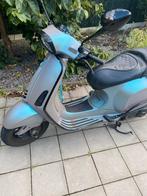 Vespa sprint a klasse met usb aansluiting en alarmsysteem, Ophalen