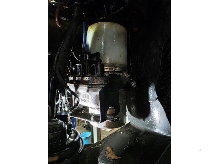 Pompe direction assistée d'un Volkswagen Polo, Autos : Pièces & Accessoires, Commande, Volkswagen, Utilisé, 3 mois de garantie