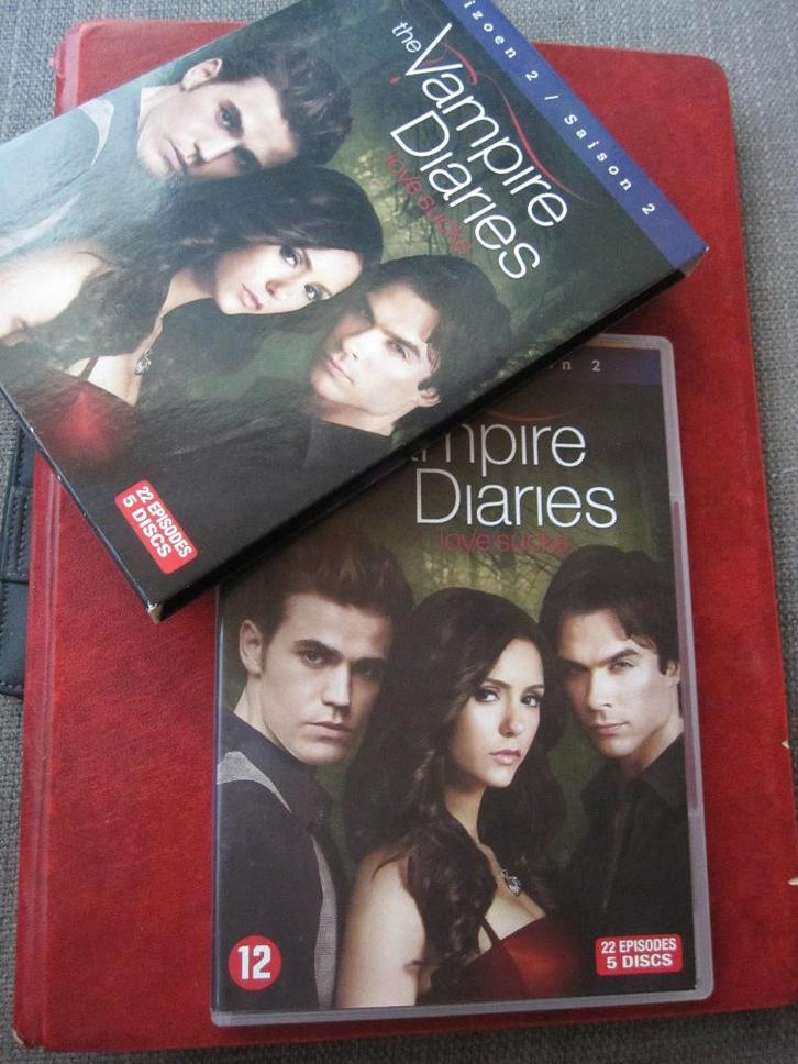 The Vampire Diaries - Saison 2 (2011) 5 disques, CD & DVD, DVD | TV & Séries télévisées, Comme neuf, Drame, Coffret, À partir de 12 ans