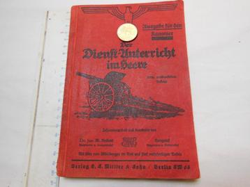 Boek Dienst-Unterricht im Heere Kanonier 1936 beschikbaar voor biedingen