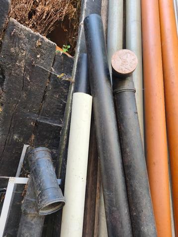 Water en electriciteit buizen  beschikbaar voor biedingen