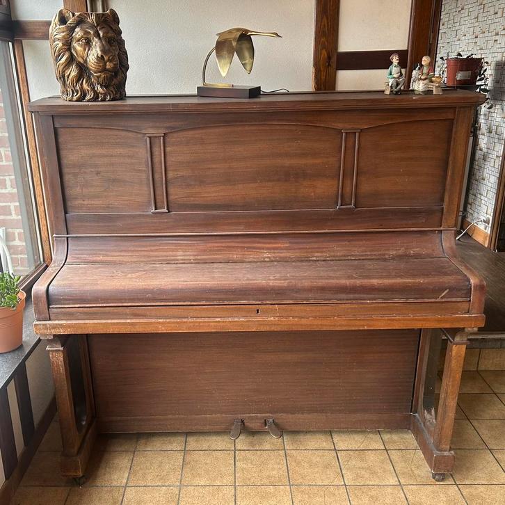 Piano te koop – in goede staat en mooi geluid, Muziek en Instrumenten, Piano's, Gebruikt, Piano, Bruin, Hoogglans, Ophalen