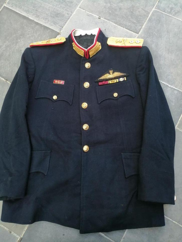 GRECE - VESTE DE GALA DE GENERAL, Verzamelen, Militaria | Algemeen, Landmacht, Kleding of Schoenen, Ophalen of Verzenden