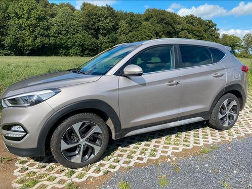 Hyundai tucson 4wd 2.0, Auto's, Hyundai, Particulier, Tucson, 4x4, Diesel, Euro 6, SUV of Terreinwagen, 5 deurs, Automaat, Zilver of Grijs