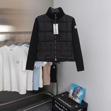 Moncler vest beschikbaar voor biedingen