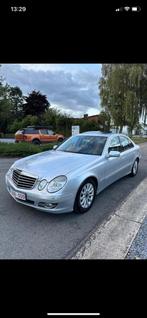 MERCEDES CLASSE E200 EVO 2008, Auto's, Mercedes-Benz, Achterwielaandrijving, Zwart, 4 cilinders, Leder en Stof