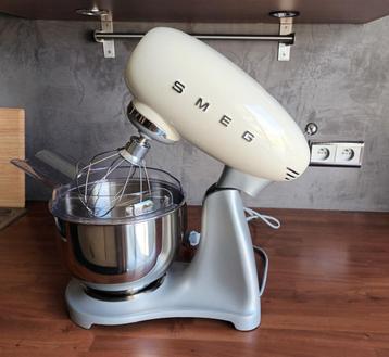 Smeg robot patissier SMF02, 4 litres ou plus, Enlèvement, Neuf, 3 vitesses ou plus