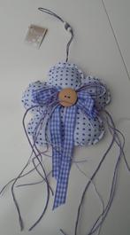 BLOEM STOF LILA WIT MET  FRANJE, LINT, KNOOP EN KRALEN Nieuw, Enlèvement ou Envoi, Neuf