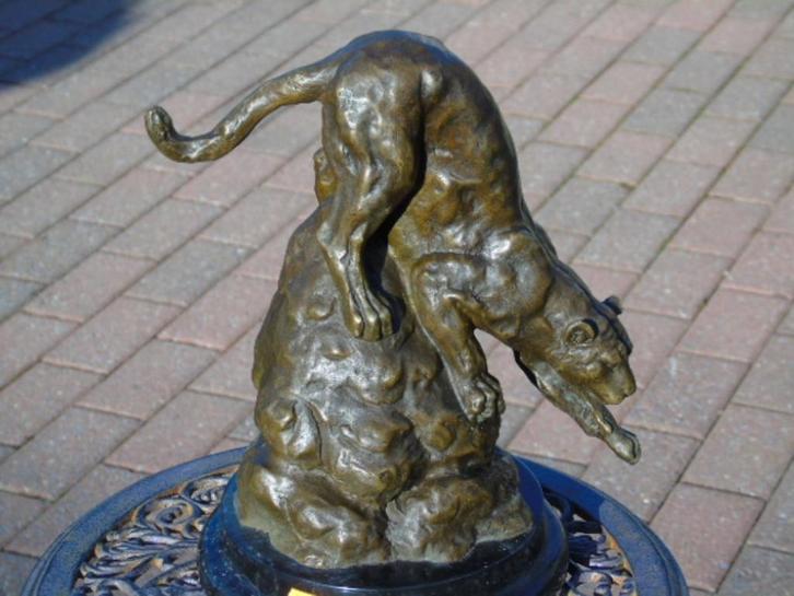 Bronzen beeld van een panter gesigneerd Barye, Antiek en Kunst, Antiek | Brons en Koper, Brons, Ophalen