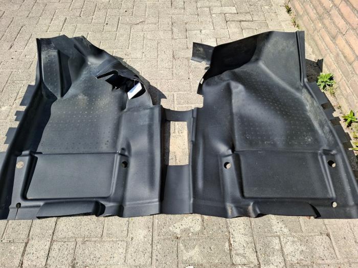 Vloerbedekking van een Volkswagen Caddy, Auto-onderdelen, Interieur en Bekleding, Volkswagen, Gebruikt, 3 maanden garantie, Ophalen of Verzenden