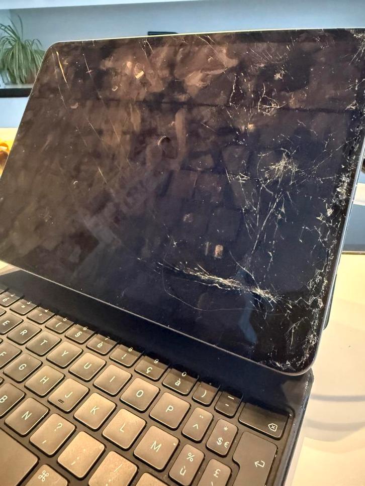 Apple Ipad pro 11” (gen3) 128gb met schade, Informatique & Logiciels, Apple iPad Tablettes, Comme neuf, Apple iPad, Enlèvement